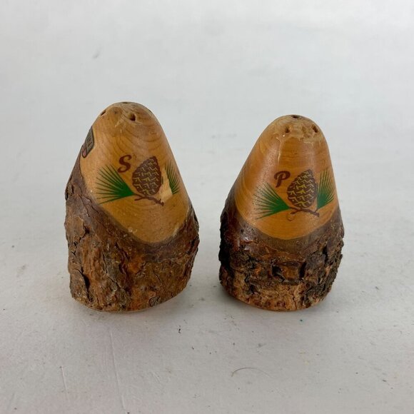 Vintage Pine Live Edge Salt Pepper Shakers Deer River Minnesota - Picture 1 of 4